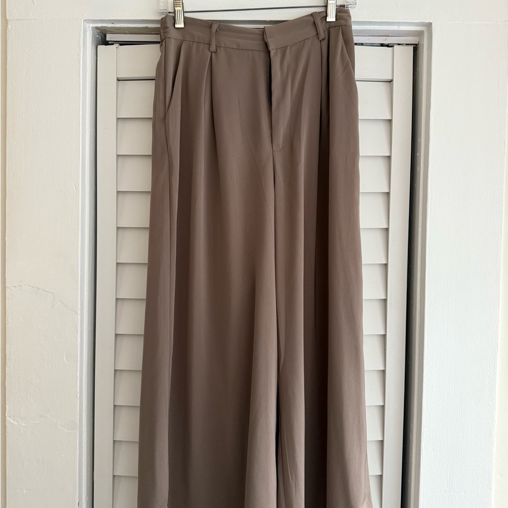 Amazon Women's Wide-Leg Trousers - Picture 4 of 6